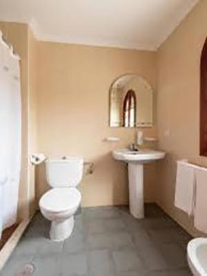 Hostal-Restaurante El Paisano Guadalema de los Quinteros Kültér fotó